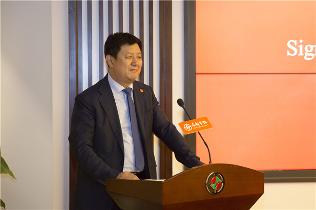 聚焦非遗保护传承 守护人类精神家园——联合国教科文组织与永新华韵在京签订合作框架协议(图2) 中国非遗保护协会副会长、永新华控股集团董事局主席李永军先生致辞
