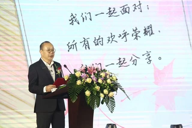 宋宁:匠心40载 将视力健康摆在首位(图2) 宋宁:匠心40载 将视力健康摆在首位(图2)